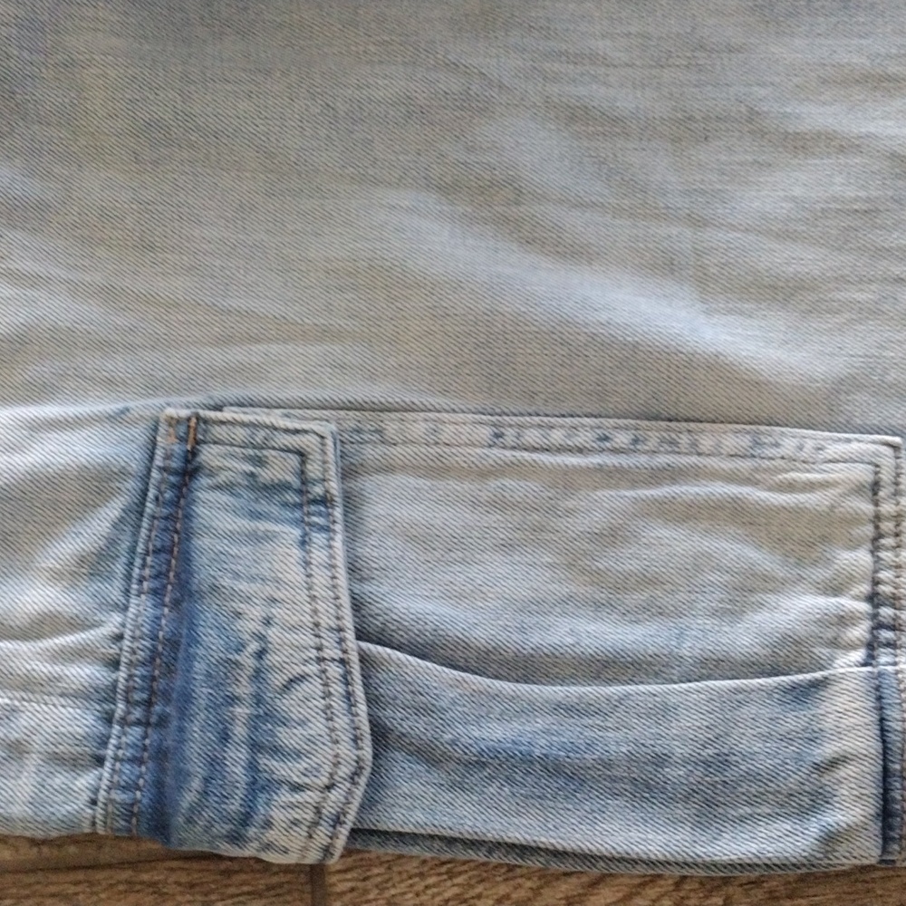 GAP Factory High Rise Wide-Leg Cargo Jeans. Size: 12/31 Regular - Picture 7 of 11